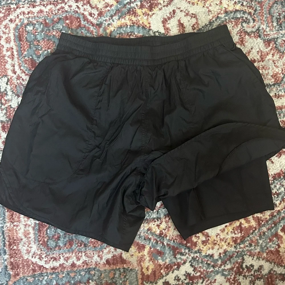Outdoor Voices Black Athletic Shorts - Picture 4 of 4